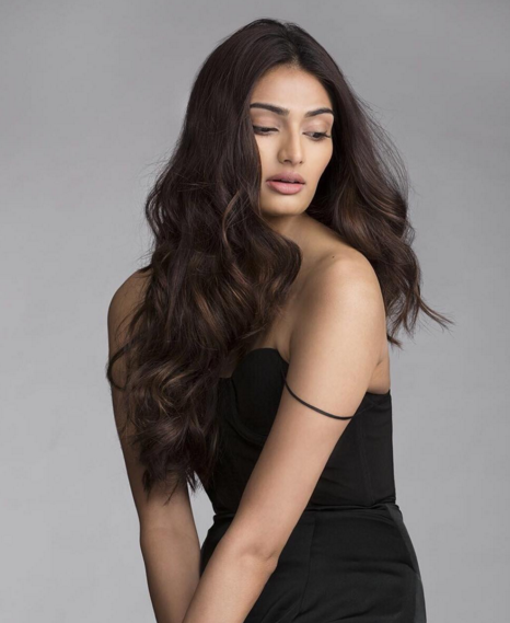 These Instagram photos of Athiya Shetty will blow your mind!