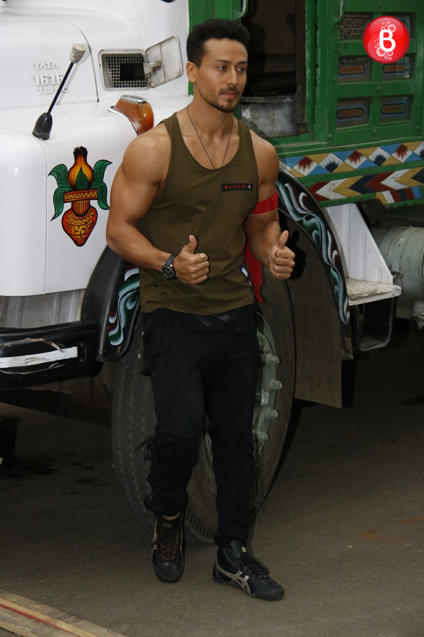 Tiger Shroff And Disha Patani Go Green To Promote Baaghi 2 View Pics