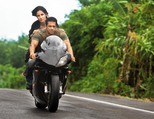 Salman Khan can't handle romantic scenes - Katrina Kaif