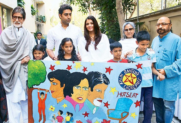 Amitabh Bachchan Donates 25 Lakhs For Girl Child Foundation