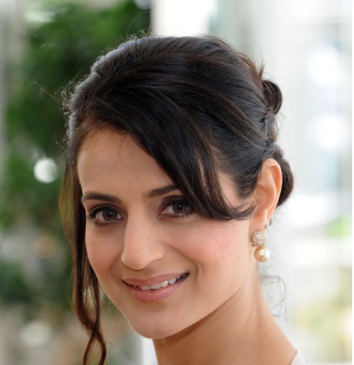 Ameesha Patel smile