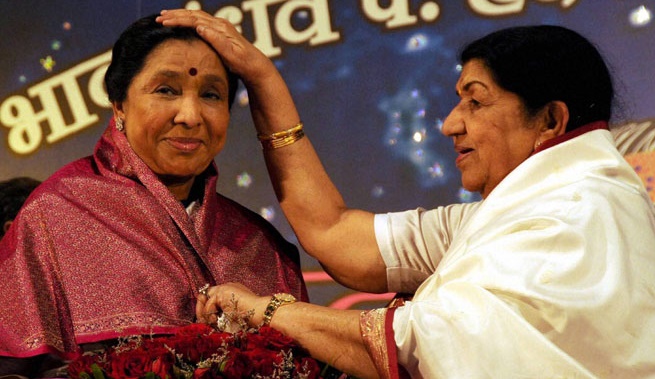 Lata Mangeshkar Honours Sister Asha Bhosle