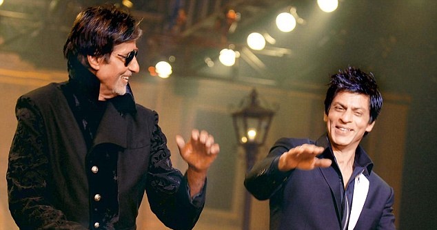 Shahrukh Khan imitates Amitabh Bachchan