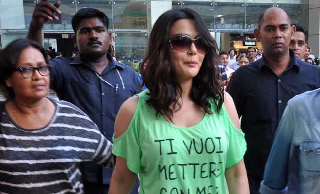 Preity Zinta Green tshirt