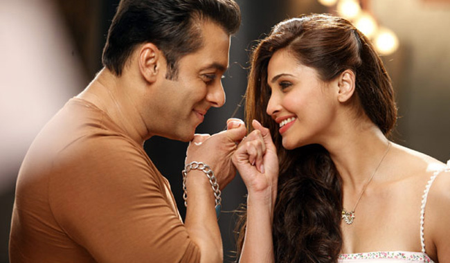 Salman Khan With Daisy Shah