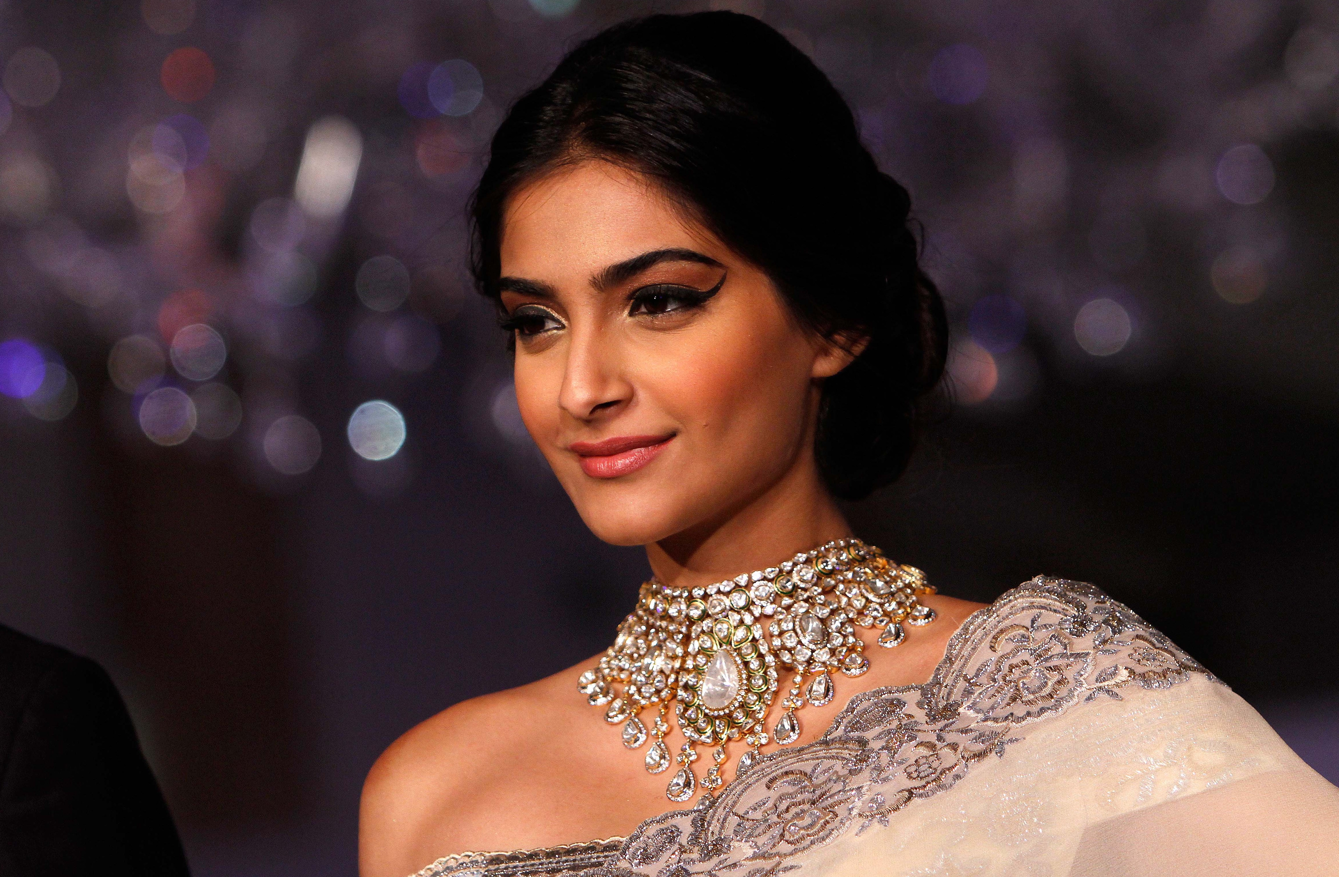 Why was Sonam Kapoor missing from Ranjhaana music launch ?