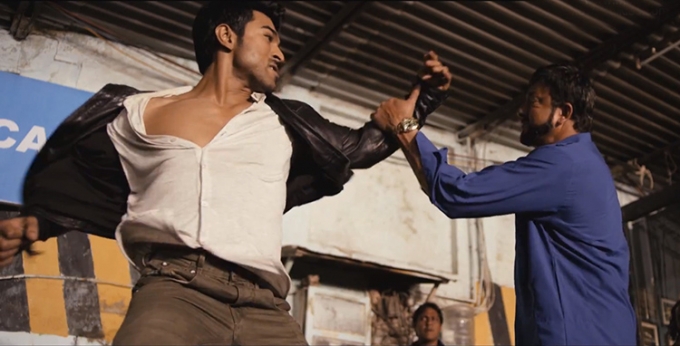 Ram Charan action scene in zanjeer