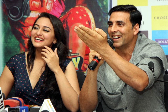 Sonakshi Sinha with Akshay Kumar
