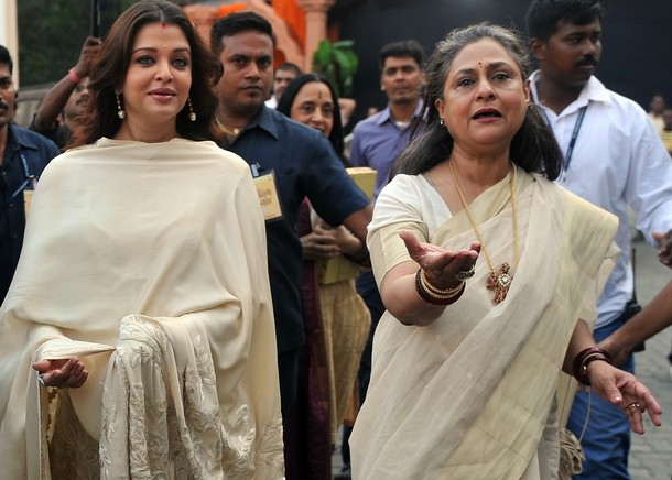 Jaya Bachchan gets furious over media for calling 'Aishwarya'