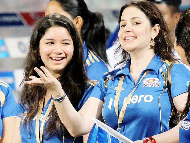 Sara Tendulkar beats Jhanvi Kapoor and Alia Bhatt