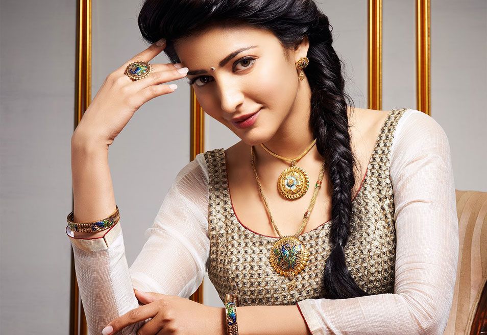 Shruti Hassan latest photo