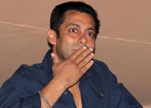 OMG! Salman Khan forgets to wish Aamir Khan