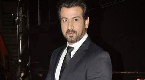 Ronit Roy off social networking