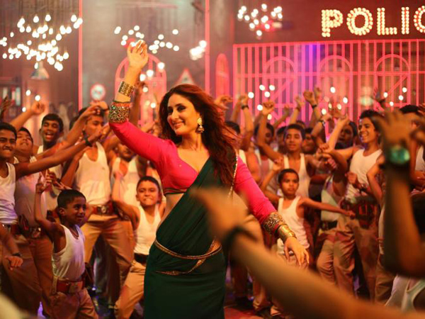 Kareena Kapoor as 'Marathi mulgi' in 'Singham Returns'
