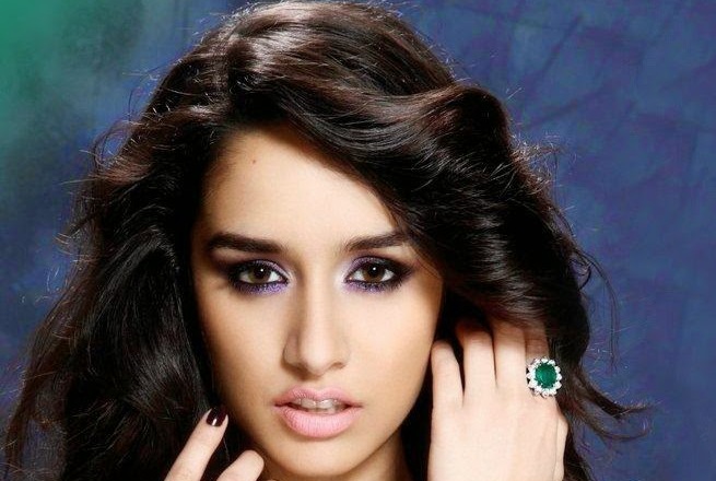 B-Town wishes 'success' to b'day girl Shraddha Kapoor