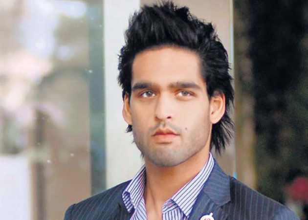 Siddharth Mallya heads to London for acting classes