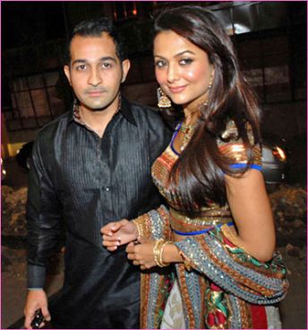 Usman Afzal - Amrita Arora