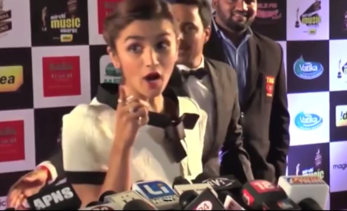 A Reporter tried to Make Fun of Alia Bhatt with a GK question, Her response will make you applaud
