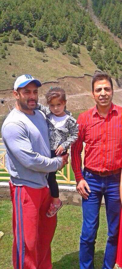 Exclusive Pictures - Salman Khan in Kashmir shooting for Bajrangi Bhaijaan