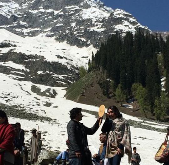 Kareena Kapoor in Kashmir