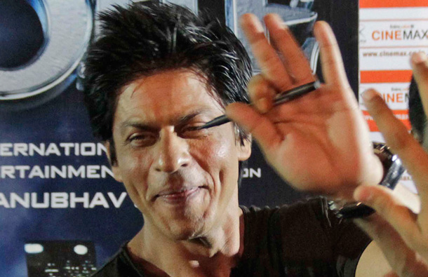 Shahrukh Khan greeting fans