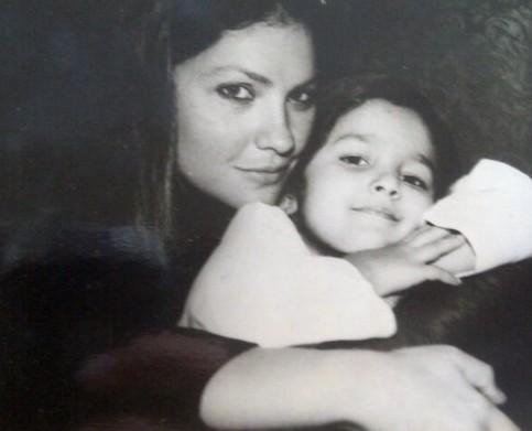 Alia Bhatt with sister Pooja Bhatt