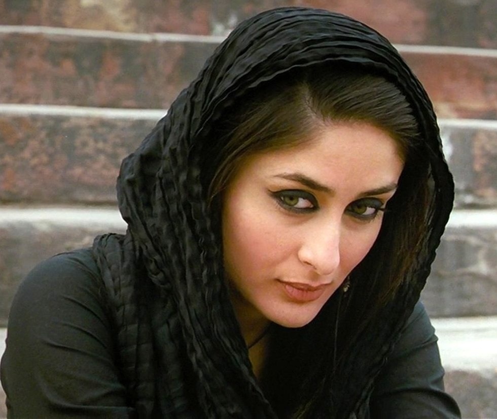 Kareena Kapoor hot teacher