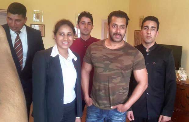Salman Khan with fans