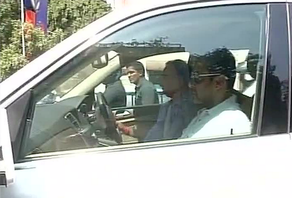 Salman Khan on his way to the Court