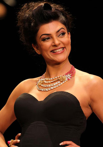 Sushmita Sen hot
