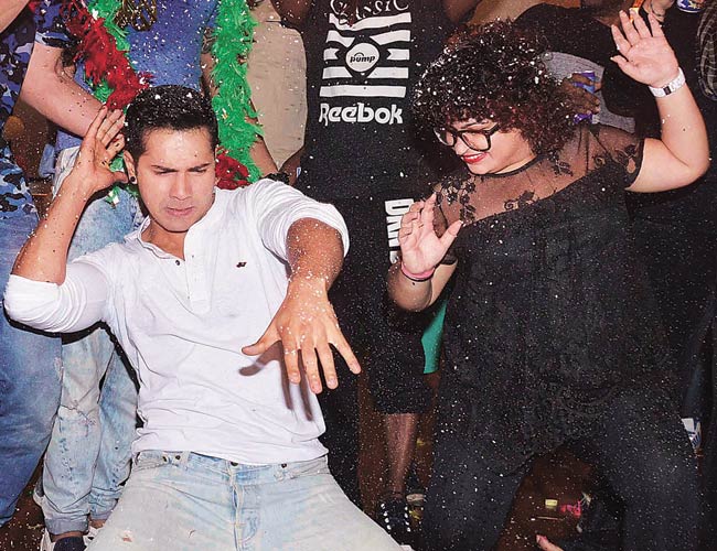 Varun Dhawan dancing