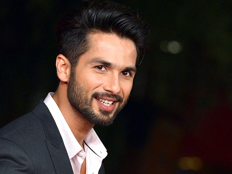 Shahid Kapoor smiling