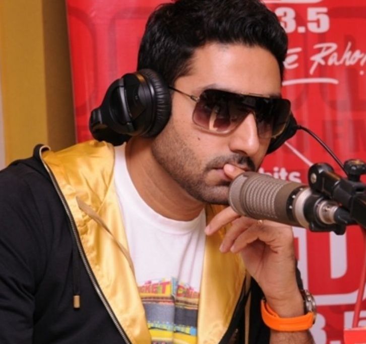 Abhishek Bachchan, Abhishek Bachchan singing