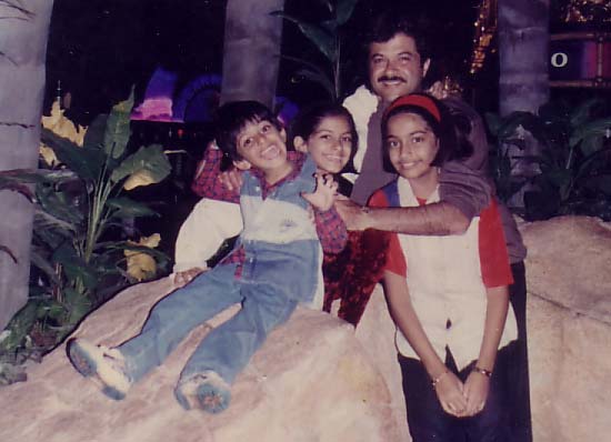Sonam Kapoor childhood picture with Anil Kapoor