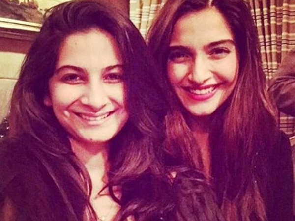 Sonam Kapoor with Rhea Kapoor clicked selfie