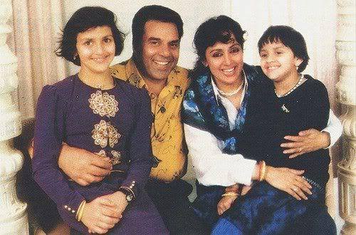 Dharmendra rare family picture