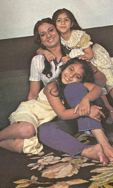 Kajol rare family picture