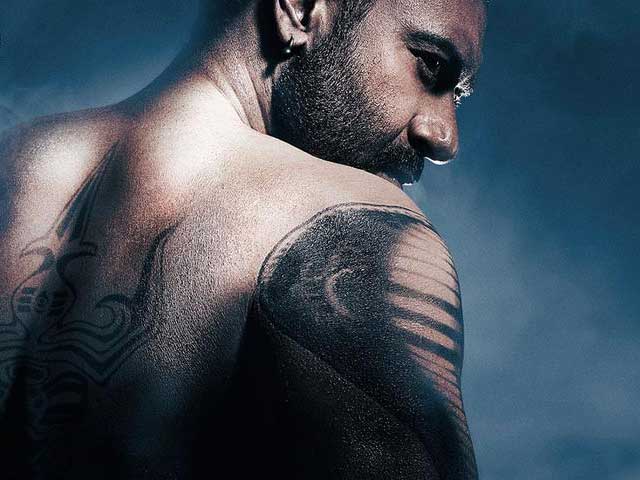 भगवन शव क जबर भकत ह य एकटर सन पर ह महकल क वरट टट  Ajay  Devgan wished Mahashivratri to his fans with this tattoo photo