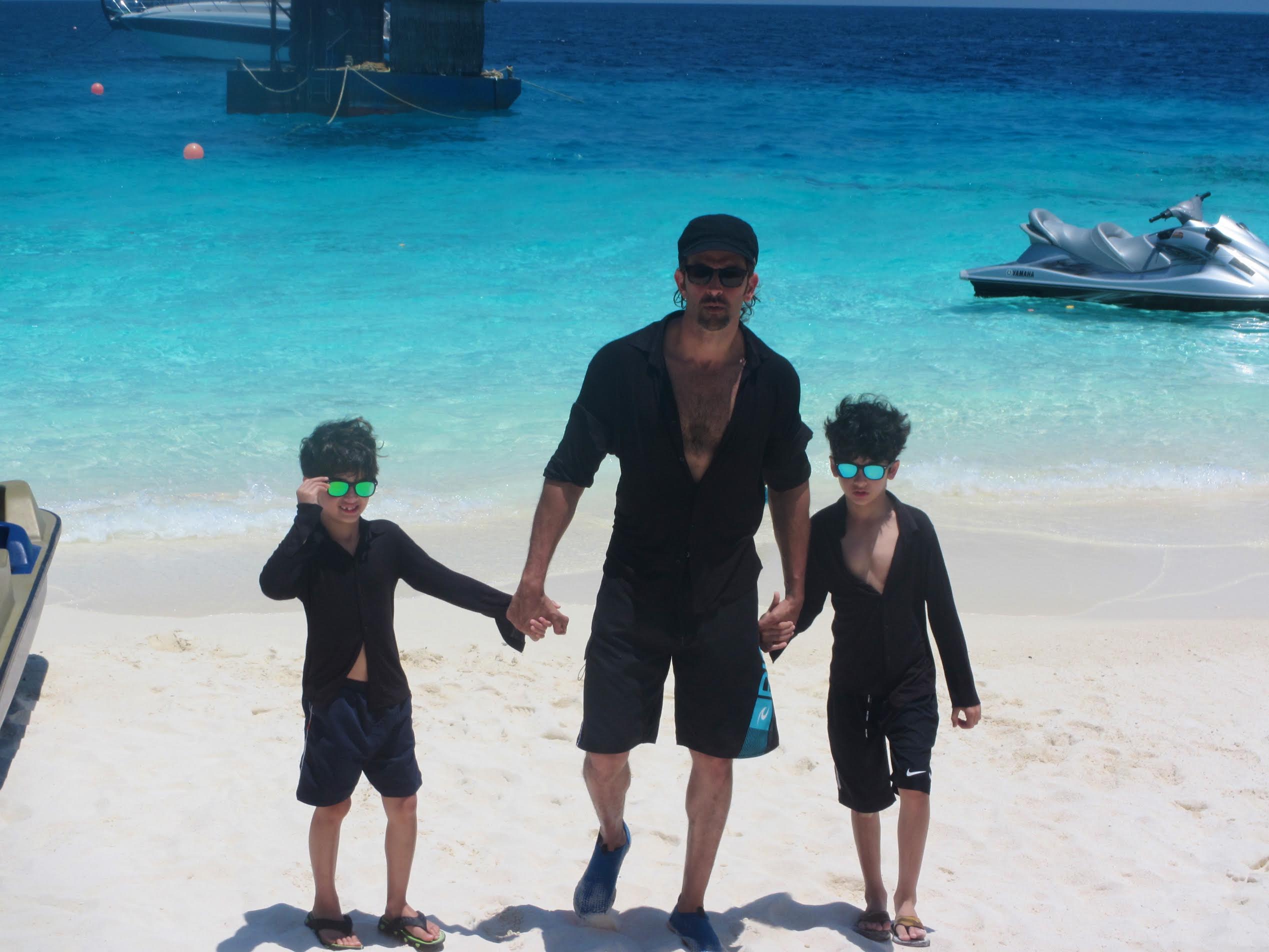 Hrithik Roshan, Hrithik Roshan with sons, Hrithik Roshan on vaccation