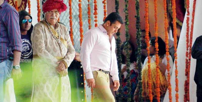 Salman Khan on Prem Ratan Dhan Payo sets