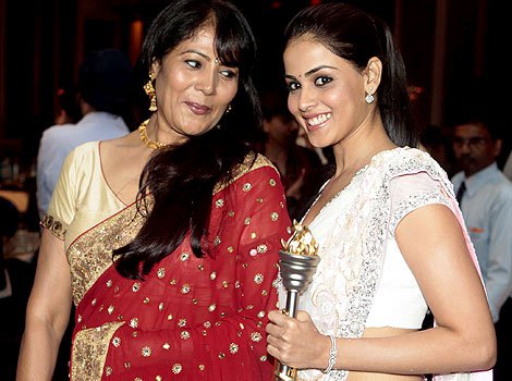 Genelia D'Souza with her mother