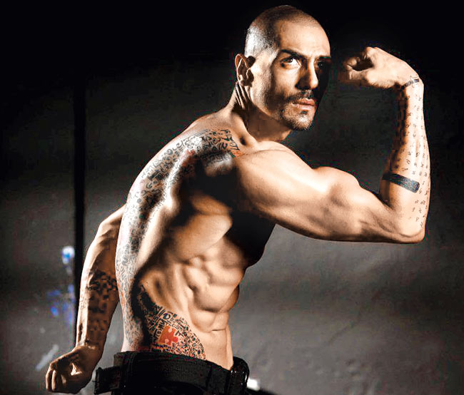 Arjun Rampal bald