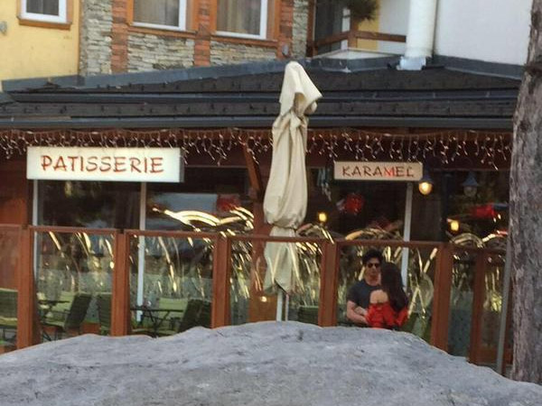 Shah Rukh Khan romancing Kajol in Bulgaria