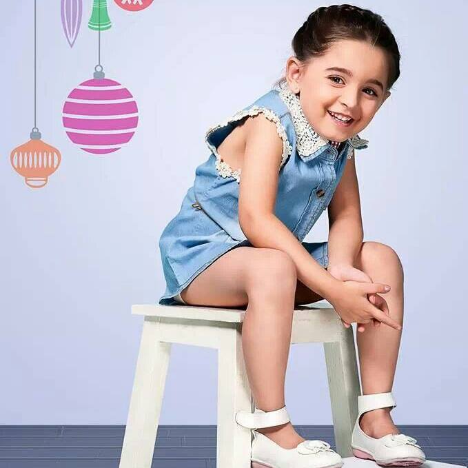 Naisha Khanna Cute Images