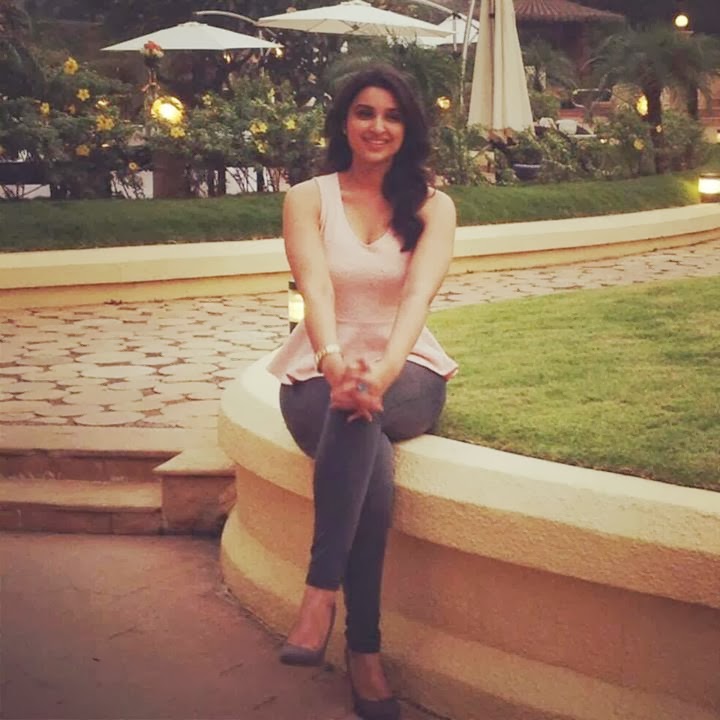 Parineeti Chopra college time photo