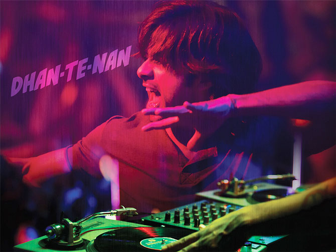 Shahid-Mira family dancing