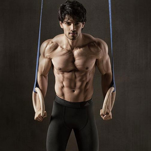 Sooraj Pancholi working out in gym