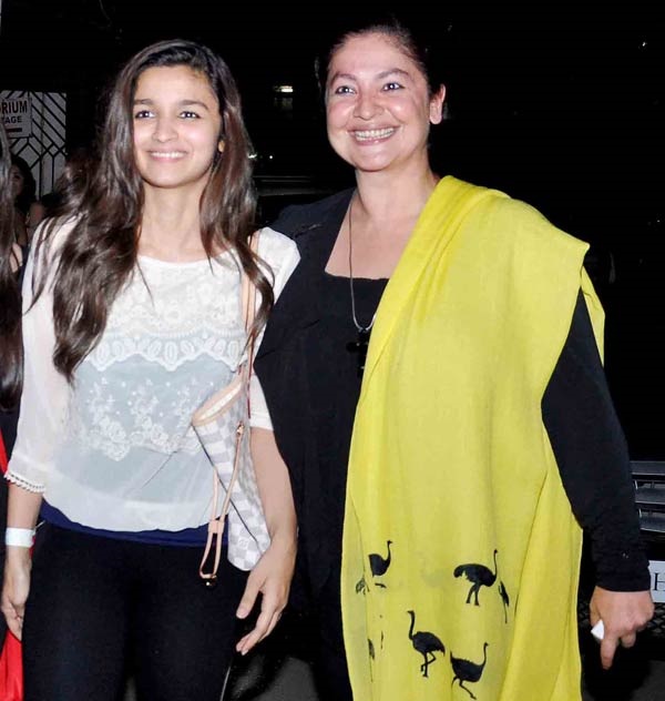 Alia Bhatt with sister Pooja Bhatt