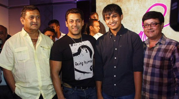 Salman Khan with Janiva cast