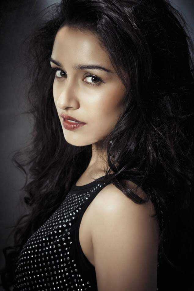 Shraddha Kapoor in black